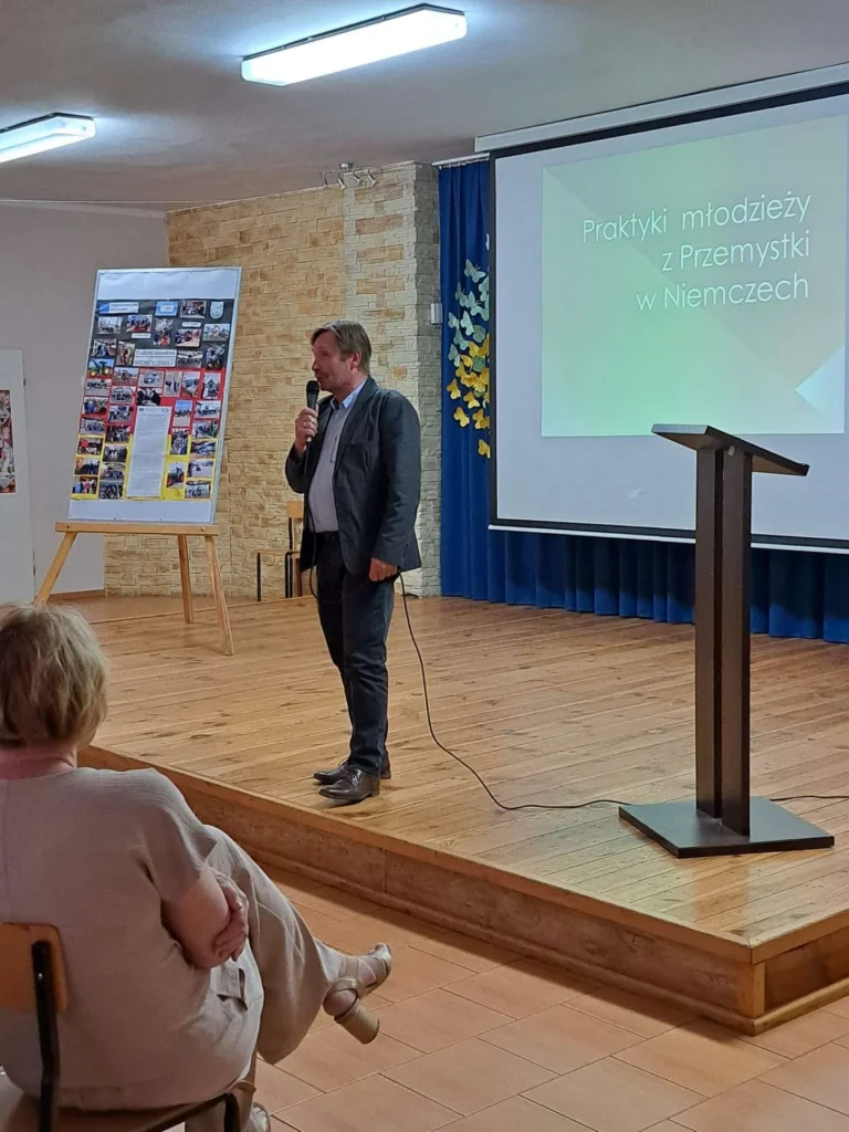 podsumowanie przedsięwzięcia realizowanego od 1.06.2022 do 31.08.2023 przez ZSRCKU w Przemystce we współpracy z niemieckim partnerem – DEULA-Nienburg GmbH.